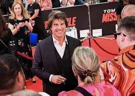 "Tom Cruise’s Daredevil Stunts: The Craziest Moments from His Career"