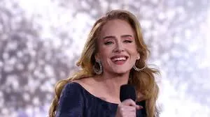 "Adele’s Stunning Comeback: How She Reclaimed Her Spot at the Top"