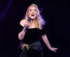"Adele’s Stunning Comeback: How She Reclaimed Her Spot at the Top"