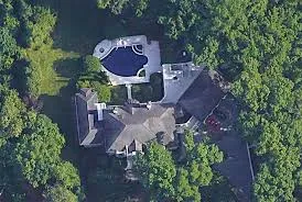 "Cardi B’s Extravagant Lifestyle: A Peek Inside Her Lavish Home"