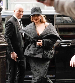 Rihanna's Surprise Appearance at Fashion Week: Stunning Photos Inside
